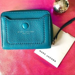 Marc Jacobs Empire City Leather Zip-Around Card
